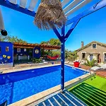 Loft Modern Avec Jardin Piscine Et Pool House