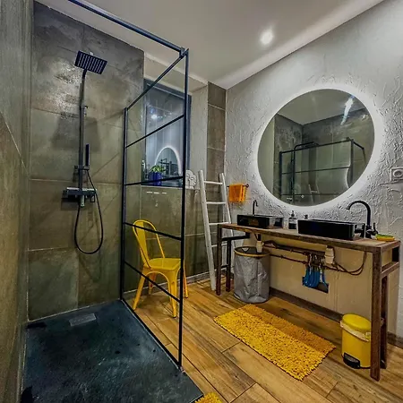 Loft Modern Avec Jardin Piscine Et Pool House * Lavalette (Aude)