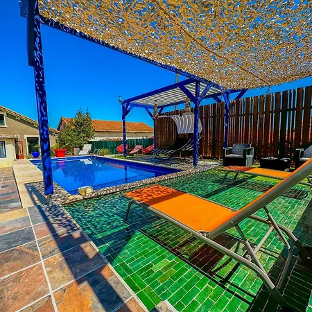 Loft Modern Avec Jardin Piscine Et Pool House Villa