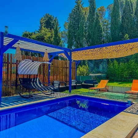 Villa Loft Modern Avec Jardin Piscine Et Pool House *